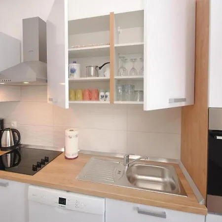 Apartment Damir - With Garden *